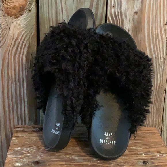 🎉SALE🎉 fluffy fuzzy slippers super comfortable - Picture 8 of 8